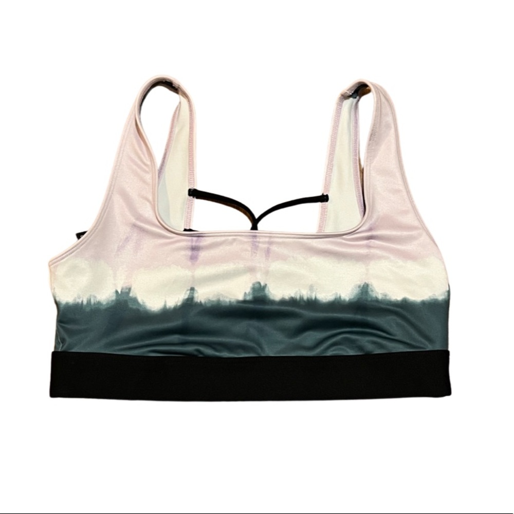 🎉3 for $20 VS Pink Strappy Sports Bra